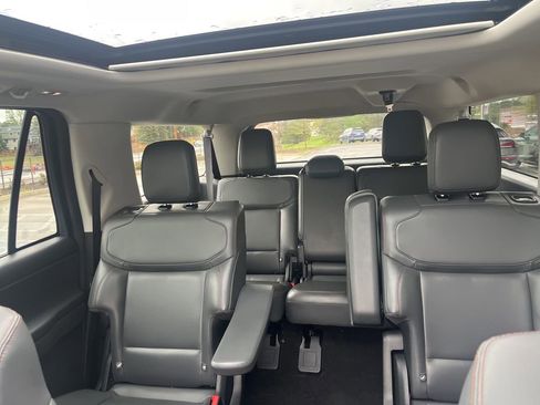 Used 2025 Ford Expedition Max Active AWD/4WD image 10