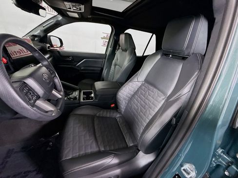 Certified 2026 Toyota 4Runner TRD Off-Road Premium AWD/4WD image 28