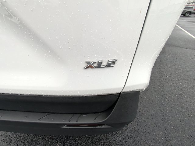 Used 2025 Toyota RAV4 XLE w/ Convenience Package FWD image 7