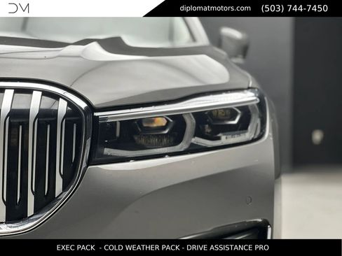 Used 2020 BMW 750i xDrive w/ Executive Package AWD/4WD image 10