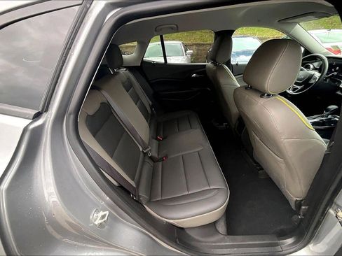 Used 2025 Chevrolet Trax ACTIV w/ Driver Confidence Package image 16