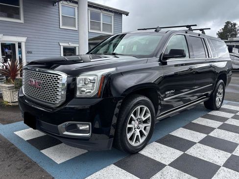 Used 2015 GMC Yukon XL Denali w/ Premium Package AWD/4WD image 2