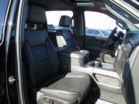 Used 2021 GMC Sierra 3500 Denali w/ Denali Black Diamond Edition image 26