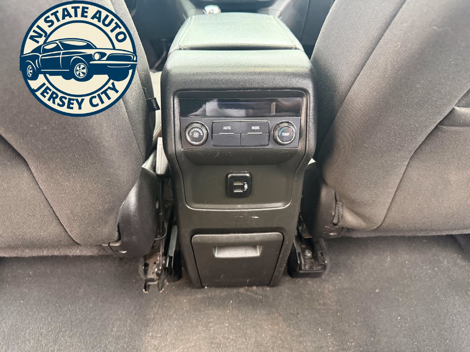 Used 2017 GMC Acadia SLE w/ Driver Alert Package I AWD/4WD image 19