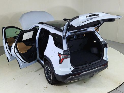 New 2026 Chevrolet Equinox ACTIV w/ Convenience Package III image 26