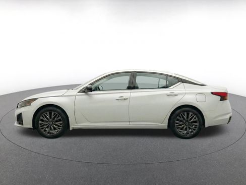 Used 2026 Nissan Altima 2.5 SV FWD image 4