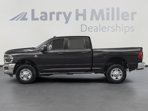 Used 2025 RAM 2500 Tradesman AWD/4WD image 3
