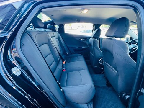 Used 2018 Chevrolet Malibu LT image 8