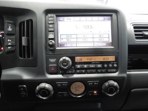 Used 2014 Honda Ridgeline SE image 23
