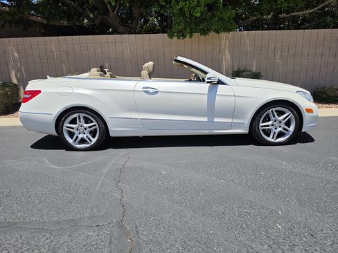 Used 2013 Mercedes-Benz E 350 Cabriolet image 21