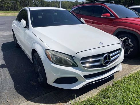 Used 2015 Mercedes-Benz C 300 4MATIC Sedan image 3