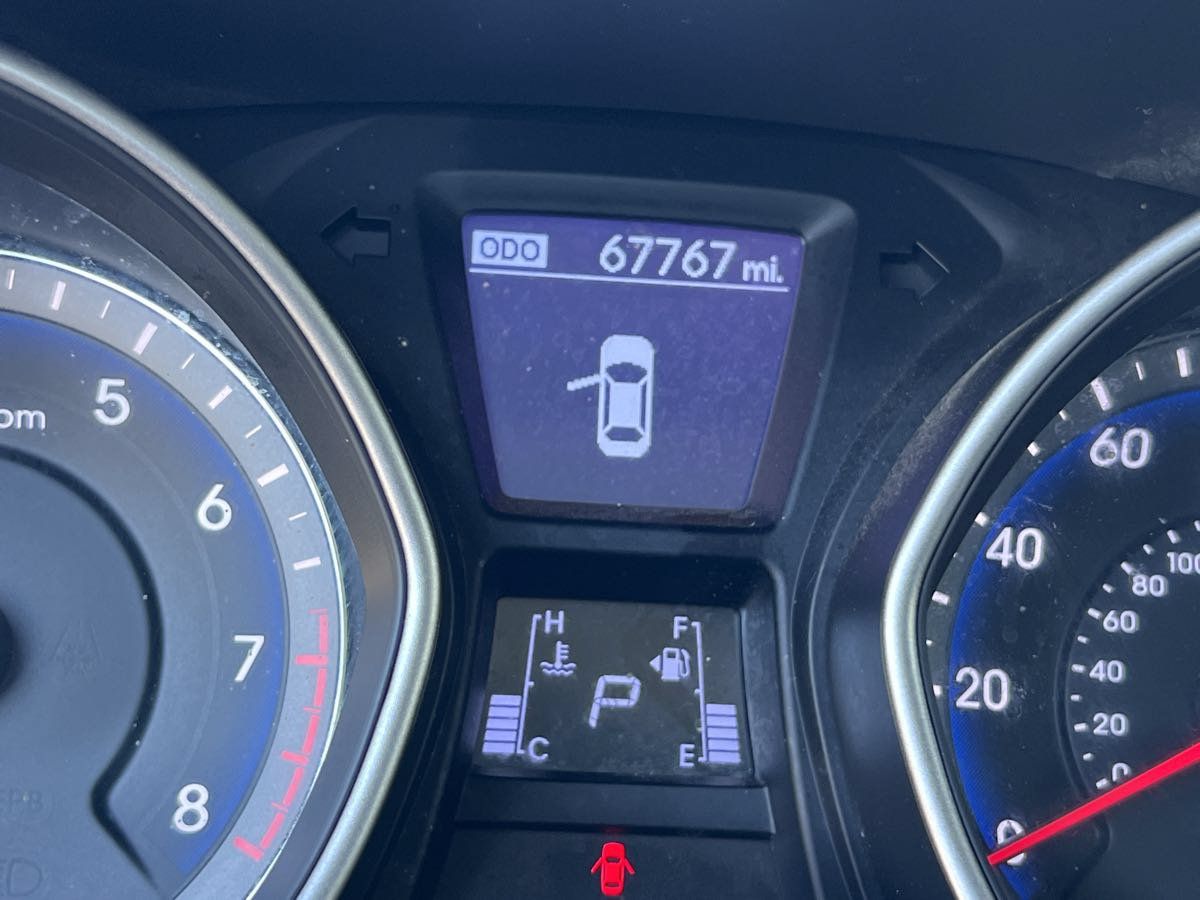Used 2016 Hyundai Elantra GT FWD image 11