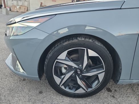 Used 2021 Hyundai Elantra SEL w/ Convenience + Premium Package image 10