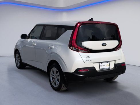 Used 2020 Kia Soul LX FWD image 3