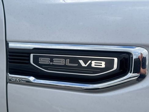 Used 2023 GMC Sierra 1500 SLT w/ SLT Premium Plus Package AWD/4WD image 11