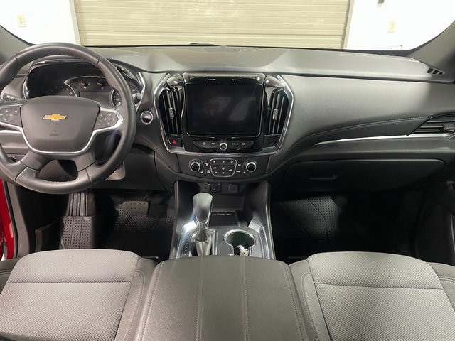 Used 2023 Chevrolet Traverse LT w/ Rear Camera Mirror Package AWD/4WD image 13