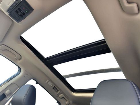 New 2025 Nissan Pathfinder Platinum image 21