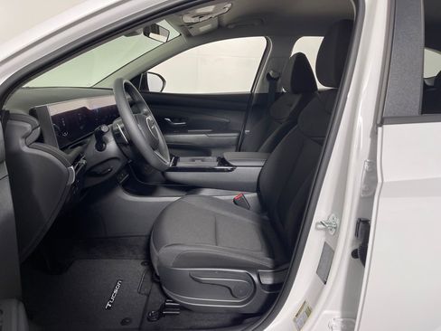 New 2026 Hyundai Tucson Blue SE image 12