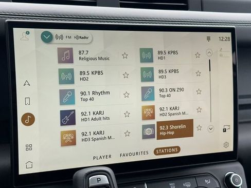 New 2026 Land Rover Defender 110 X-Dynamic SE image 16