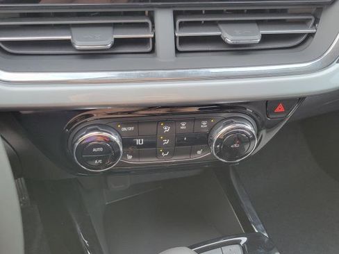 New 2026 Chevrolet Trax LT w/ Driver Confidence Package image 17