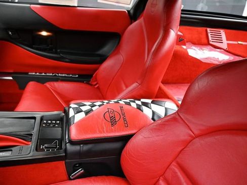 Used 1994 Chevrolet Corvette Coupe RWD image 15