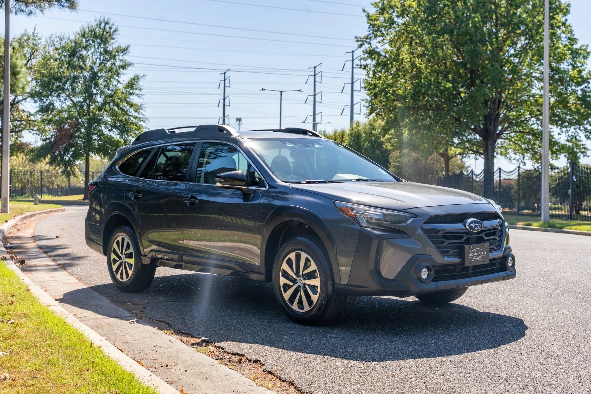 Used 2024 Subaru Outback Premium AWD/4WD image 4