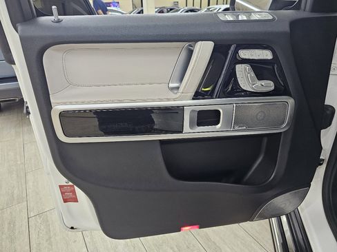 Used 2021 Mercedes-Benz G 63 AMG 4MATIC w/ G Manufaktur Interior Package image 37