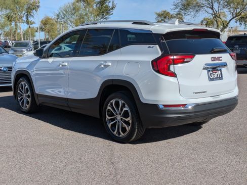 Used 2021 GMC Terrain SLT image 5