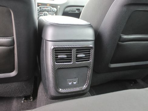 Used 2020 Dodge Charger R/T w/ Driver Convenience Group RWD image 24