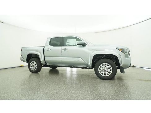 New 2025 Toyota Tacoma SR5 image 28
