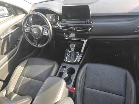 Used 2021 Kia Seltos SX w/ SX Sunroof Package image 29