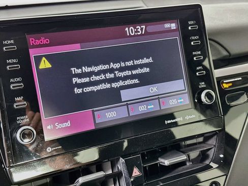 Used 2022 Toyota Camry XSE FWD image 14