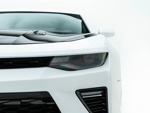 Used 2016 Chevrolet Camaro SS image 7
