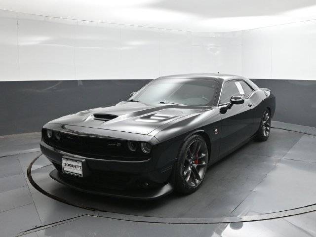 Used 2021 Dodge Challenger R/T Scat Pack RWD image 1
