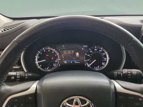 Used 2024 Toyota Highlander XLE image 13