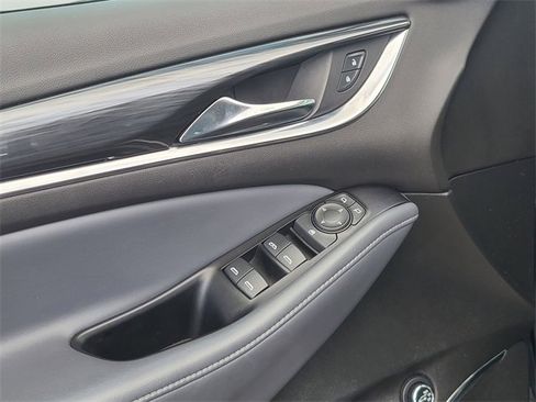 Used 2024 Buick Enclave Essence w/ Technology Package image 21