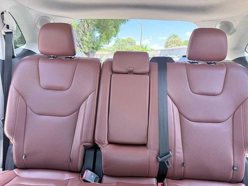 Used 2017 Ford Edge Titanium w/ Equipment Group 301A AWD/4WD image 12