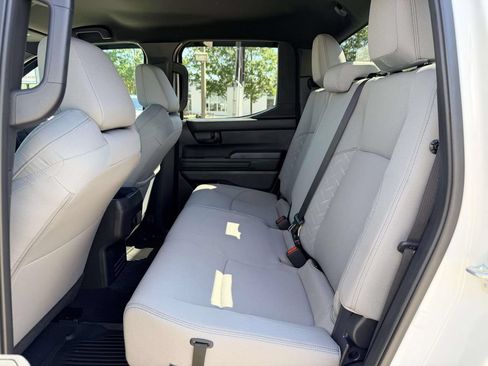 Certified 2025 Toyota Tacoma SR5 AWD/4WD image 16