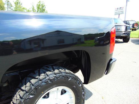 Used 2010 Chevrolet Silverado 1500 LT w/ Interior Plus Package AWD/4WD image 24