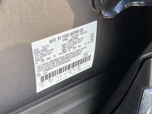 Used 2023 Ford Explorer Limited w/ Limited Technology Package RWD image 30