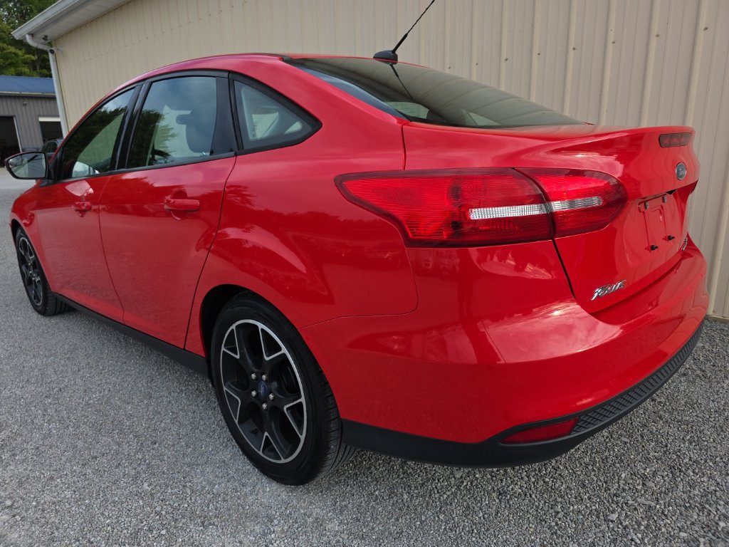 Used 2015 Ford Focus SE FWD image 7