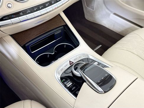Used 2019 Mercedes-Benz S 560 Cabriolet image 23