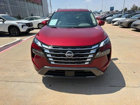 Used 2026 Nissan Rogue SL AWD/4WD image 8