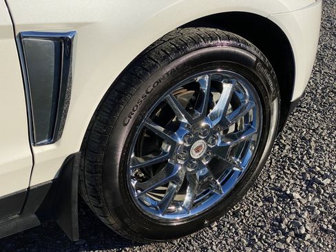 Used 2014 Cadillac SRX Luxury w/ Driver Awareness Package image 20