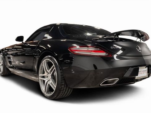 Used 2011 Mercedes-Benz SLS AMG Coupe image 20