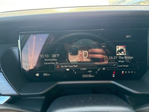 Used 2025 GMC Acadia Elevation image 17