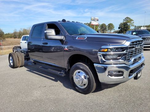 New 2026 RAM 3500 Tradesman w/ Chrome Appearance Group A image 13