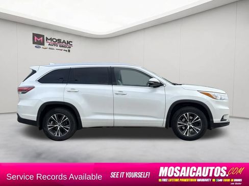 Used 2016 Toyota Highlander XLE AWD/4WD image 8