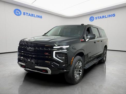 Certified 2025 Chevrolet Suburban Z71 AWD/4WD image 16