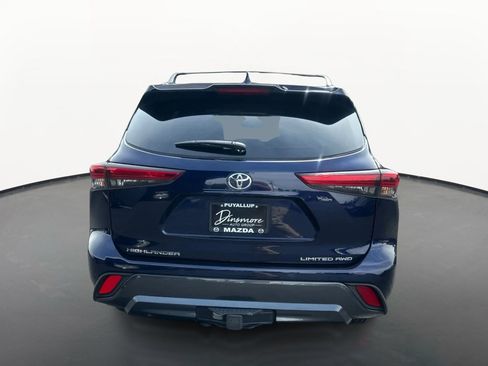 Used 2022 Toyota Highlander Limited AWD/4WD image 4